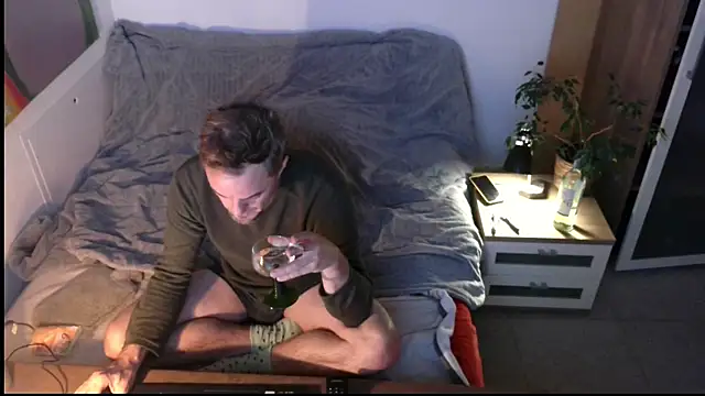 Snapshot of EdelHolz91 chatting on 26, 11, 2025 EdelHolz91 online show from 26, 11, 2025