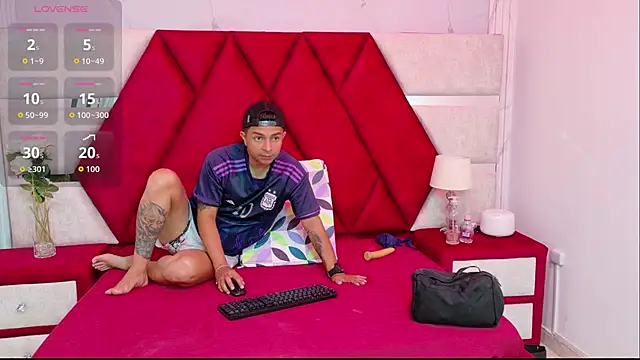 Snapshot of Kity_spiderr chatting on 16, 9, 2025 Kity spiderr online show from 16, 9, 2025