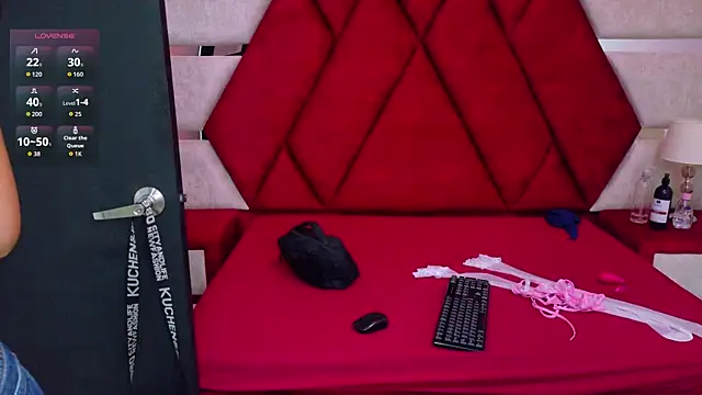 Snapshot of Kity_spiderr chatting on 21, 10, 2025 Kity spiderr online show from 21, 10, 2025