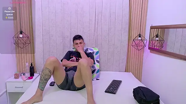 Snapshot of Kity_spiderr chatting on 3, 11, 2025 Kity spiderr online show from 3, 11, 2025