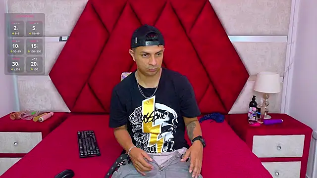 Snapshot of Kity_spiderr chatting on 12, 11, 2025 Kity spiderr online show from 12, 11, 2025