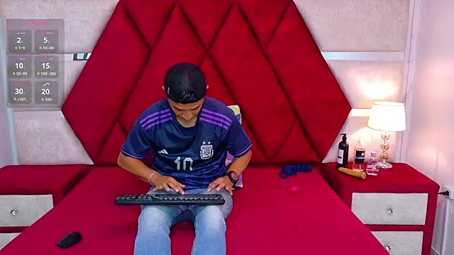 Snapshot of Kity_spiderr chatting on 19, 11, 2025 Kity spiderr online show from 19, 11, 2025