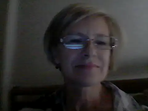 LucyLewisX online show from 18, 9, 2025