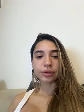 Snapshot of ItalianGirl chatting on 20, 11, 2025 ItalianGirl online show from 20, 11, 2025