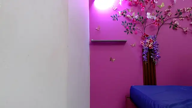 skinnysofia18 online show from 28, 2, 2026