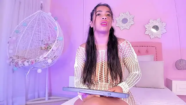 CannelaSmith online show from 3, 10, 2025