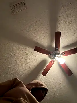 Snapshot of luvluvbubblesxo chatting on 14, 12, 2025 luvluvbubblesxo online show from 14, 12, 2025