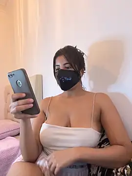 Snapshot of al_anoud chatting on 2, 10, 2025 al anoud online show from 2, 10, 2025