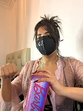 Snapshot of al_anoud chatting on 4, 12, 2025 al anoud online show from 4, 12, 2025