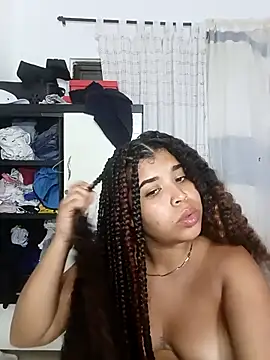 Snapshot of MadissonRizz chatting on 3, 10, 2025 MadissonRizz online show from 3, 10, 2025