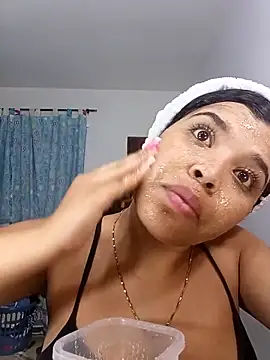 Snapshot of MadissonRizz chatting on 25, 10, 2025 MadissonRizz online show from 25, 10, 2025