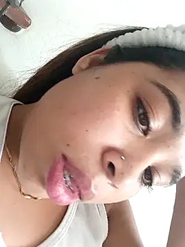 Snapshot of MadissonRizz chatting on 2, 11, 2025 MadissonRizz online show from 2, 11, 2025