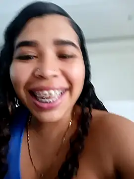 Snapshot of MadissonRizz chatting on 12, 11, 2025 MadissonRizz online show from 12, 11, 2025