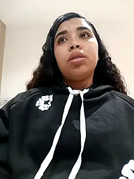 Snapshot of MadissonRizz chatting on 14, 11, 2025 MadissonRizz online show from 14, 11, 2025