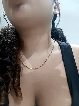 Snapshot of MadissonRizz chatting on 15, 11, 2025 MadissonRizz online show from 15, 11, 2025