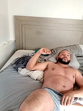 Snapshot of tripping385 chatting on 26, 9, 2025 tripping385 online show from 26, 9, 2025