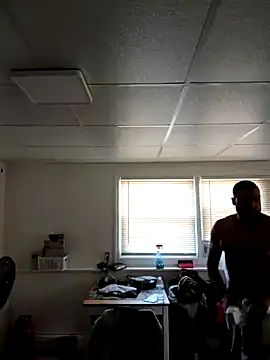 Snapshot of tripping385 chatting on 1, 10, 2025 tripping385 online show from 1, 10, 2025