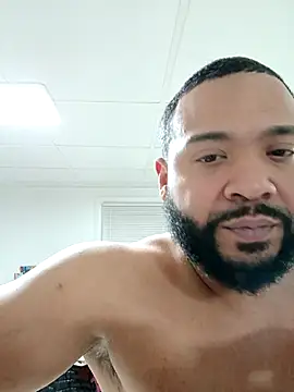 Snapshot of tripping385 chatting on 24, 10, 2025 tripping385 online show from 24, 10, 2025