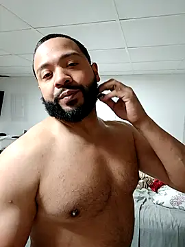 Snapshot of tripping385 chatting on 25, 10, 2025 tripping385 online show from 25, 10, 2025