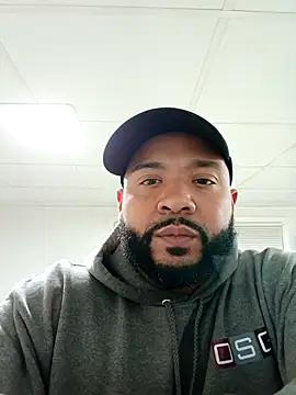 Snapshot of tripping385 chatting on 29, 10, 2025 tripping385 online show from 29, 10, 2025