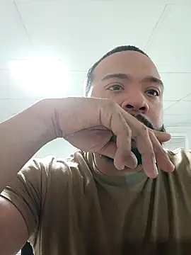 Snapshot of tripping385 chatting on 3, 11, 2025 tripping385 online show from 3, 11, 2025