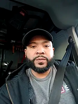 Snapshot of tripping385 chatting on 4, 11, 2025 tripping385 online show from 4, 11, 2025