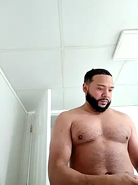 Snapshot of tripping385 chatting on 14, 11, 2025 tripping385 online show from 14, 11, 2025