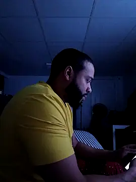 Snapshot of tripping385 chatting on 5, 12, 2025 tripping385 online show from 5, 12, 2025