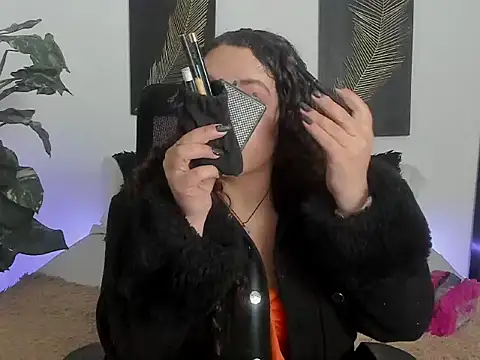 Snapshot of RubyStrong chatting on 13, 11, 2025 RubyStrong online show from 13, 11, 2025