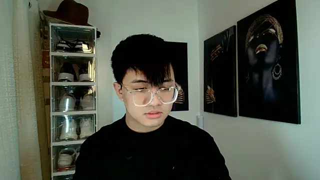 Snapshot of KentAivan chatting on 13, 10, 2025 KentAivan online show from 13, 10, 2025