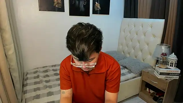 Snapshot of KentAivan chatting on 17, 10, 2025 KentAivan online show from 17, 10, 2025