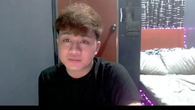 Snapshot of KentAivan chatting on 4, 2, 2026 KentAivan online show from 4, 2, 2026