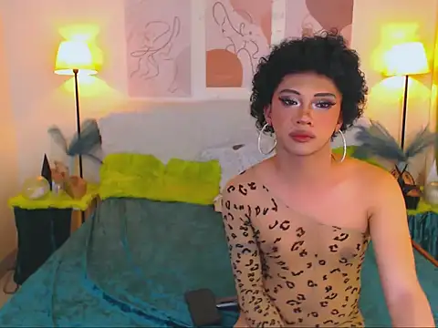 Snapshot of Alluring_Carmela chatting on 1, 12, 2025 Alluring Carmela online show from 1, 12, 2025