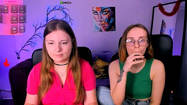 Snapshot of melani_bumm chatting on 26, 11, 2025 melani bumm online show from 26, 11, 2025