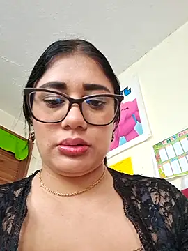 Snapshot of Monse--145 chatting on 13, 10, 2025 Monse--145 online show from 13, 10, 2025