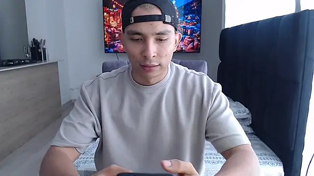 Snapshot of Auron_Demon01 chatting on 14, 12, 2025 Auron Demon01 online show from 14, 12, 2025