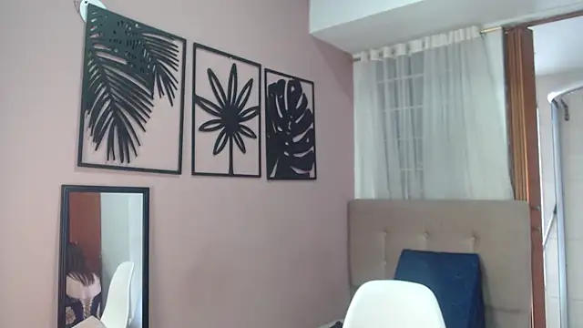 Snapshot of amara_rousse1 chatting on 19, 6, 2026 amara rousse1 online show from 19, 6, 2026