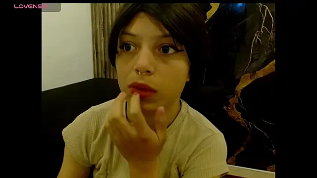 EIVIY1609 online show from 11, 9, 2025