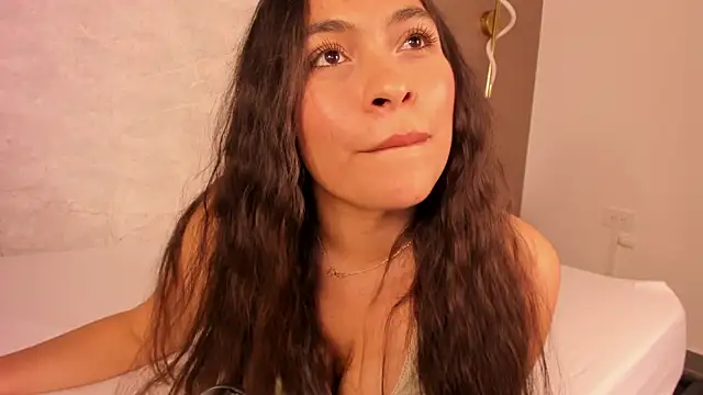 Snapshot of allie_bruce chatting on 7, 10, 2025 allie bruce online show from 7, 10, 2025