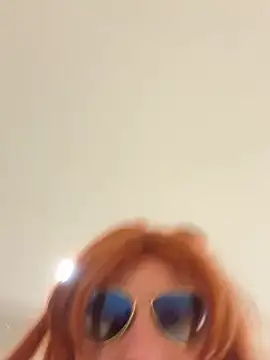 Snapshot of kiara_cross chatting on 30, 10, 2025 kiara cross online show from 30, 10, 2025