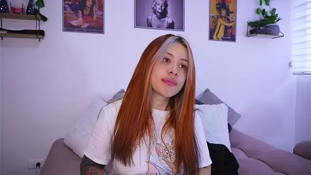 Snapshot of SophiieCumsx chatting on 26, 10, 2025 SophiieCumsx online show from 26, 10, 2025