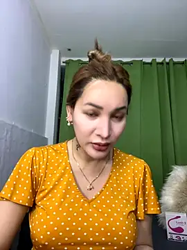 Snapshot of toni_0601 chatting on 6, 10, 2025 toni 0601 online show from 6, 10, 2025