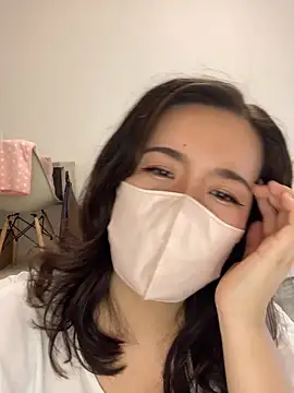 NATSUMI00 online show from 5, 10, 2025