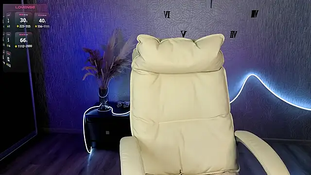 Snapshot of NikkiiStill chatting on 16, 11, 2025 NikkiiStill online show from 16, 11, 2025