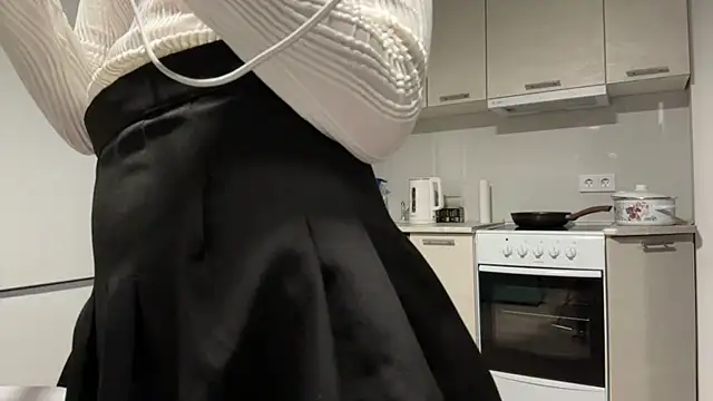 Denni Spilber online show from 5, 12, 2025