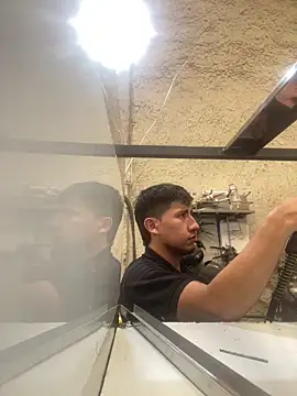 Snapshot of True_Di chatting on 27, 10, 2025 True Di online show from 27, 10, 2025