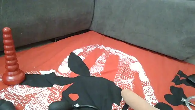 Snapshot of denisboyfucktoy chatting on 15, 9, 2025 denisboyfucktoy online show from 15, 9, 2025