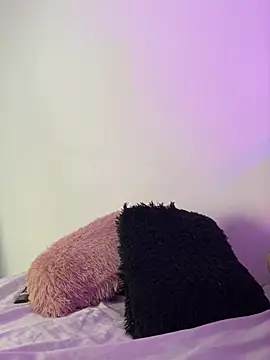 Charlottediolet online show from 19, 2, 2026