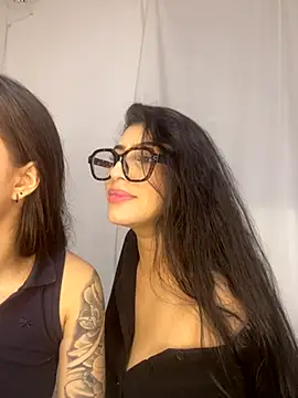 Snapshot of Sweet_and_Rous0 chatting on 27, 10, 2025 Sweet and Rous0 online show from 27, 10, 2025