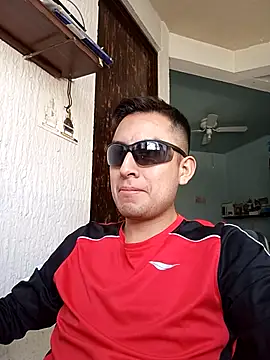 Snapshot of aczinovelez342 chatting on 25, 10, 2025 aczinovelez342 online show from 25, 10, 2025